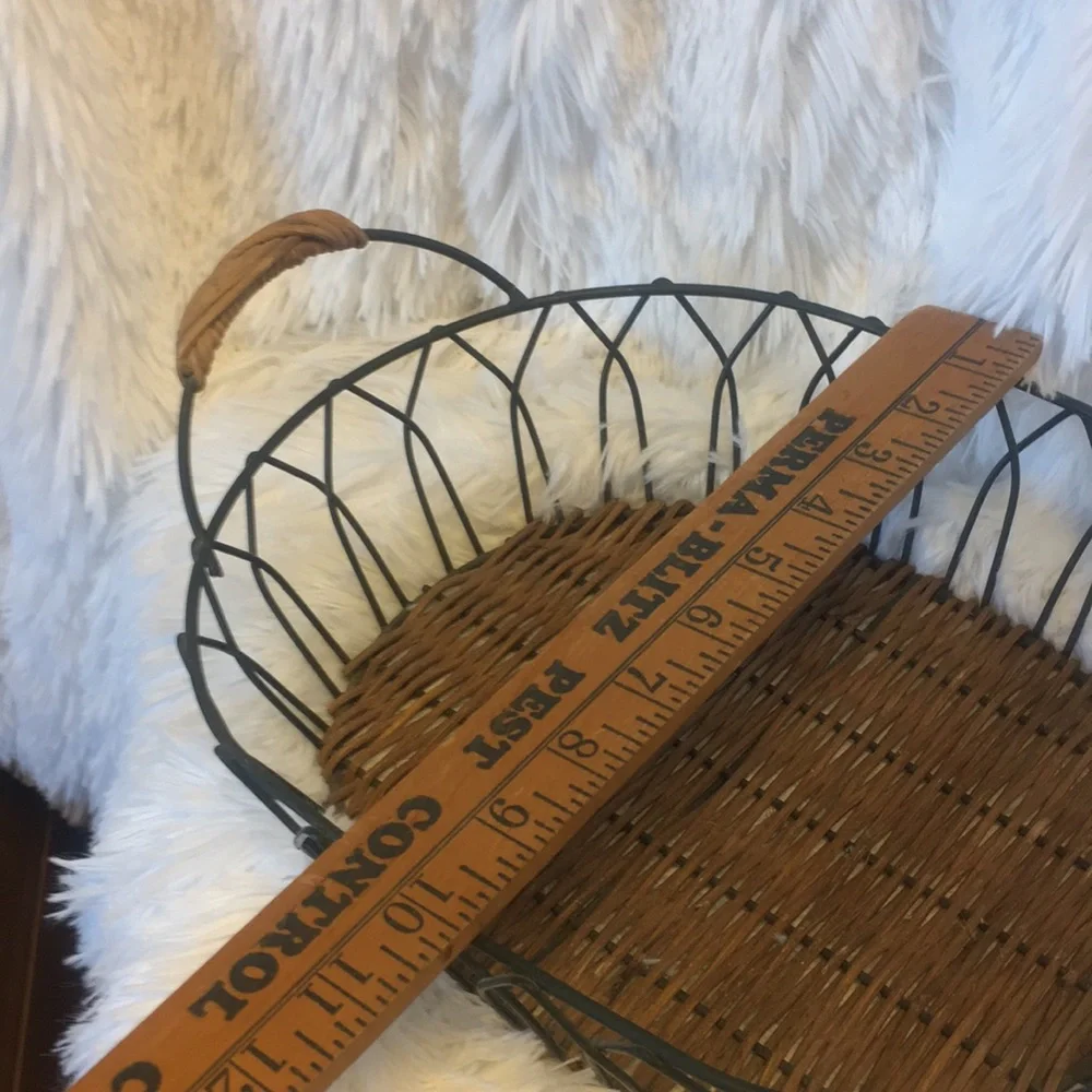 Farmhouse Wire & Wood Storage Basket